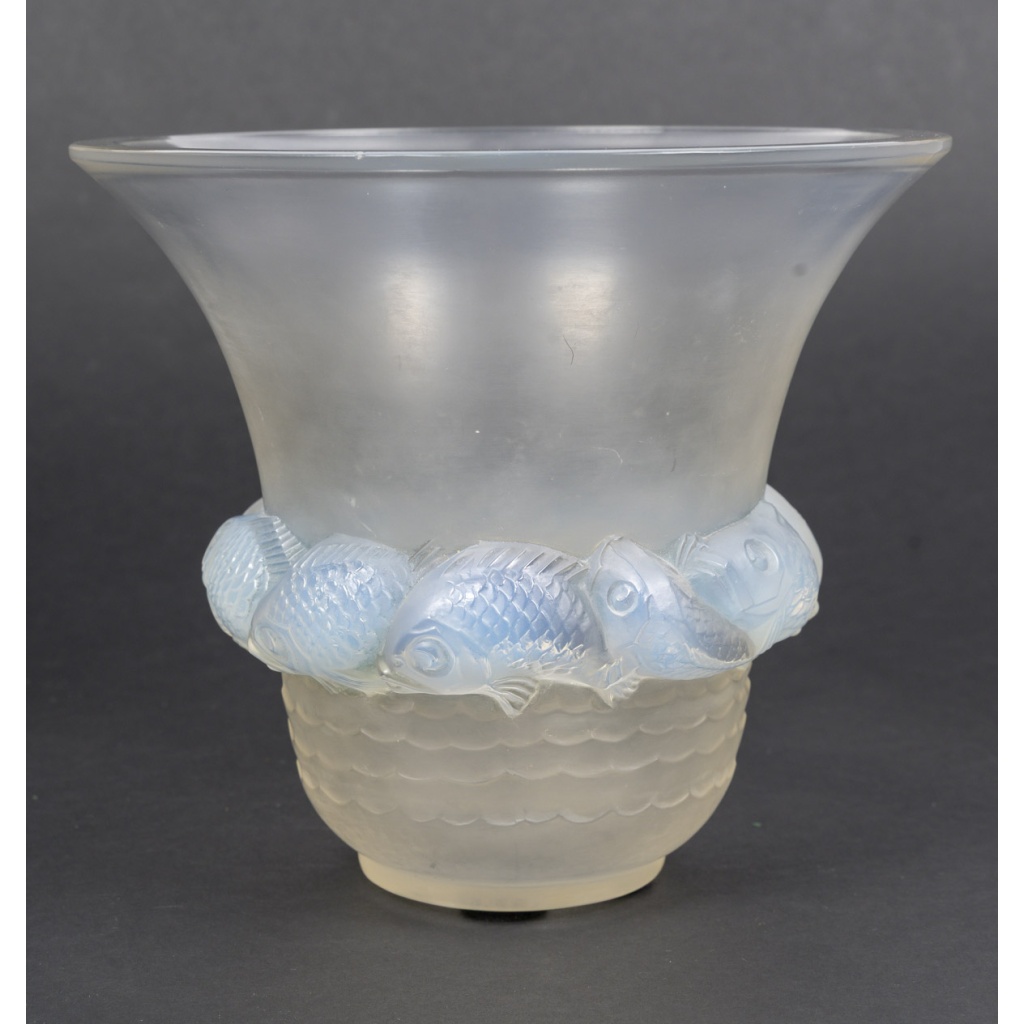 René LALIQUE – Vase PIRIAC en verre moulé pressé créé en 1930 3 René LALIQUE – Vase PIRIAC en verre moulé pressé créé en 1930 3