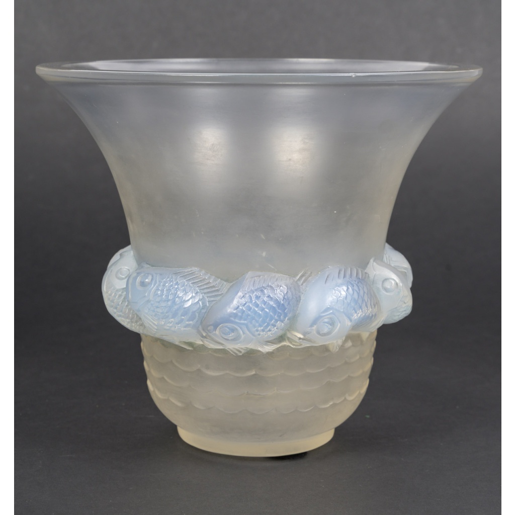 René LALIQUE – Vase PIRIAC en verre moulé pressé créé en 1930 11 René LALIQUE – Vase PIRIAC en verre moulé pressé créé en 1930 11