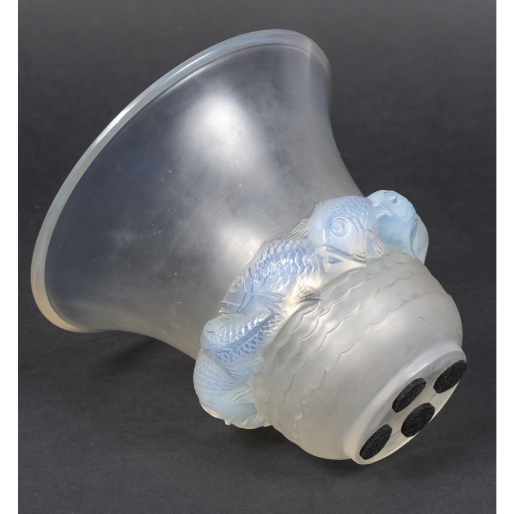René LALIQUE – Vase PIRIAC en verre moulé pressé créé en 1930 12 René LALIQUE – Vase PIRIAC en verre moulé pressé créé en 1930 12