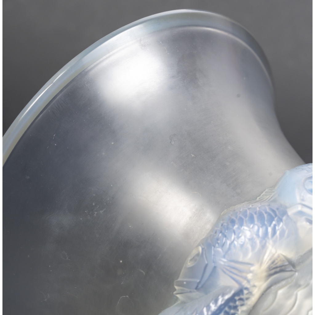 René LALIQUE – Vase PIRIAC en verre moulé pressé créé en 1930 13 René LALIQUE – Vase PIRIAC en verre moulé pressé créé en 1930 13