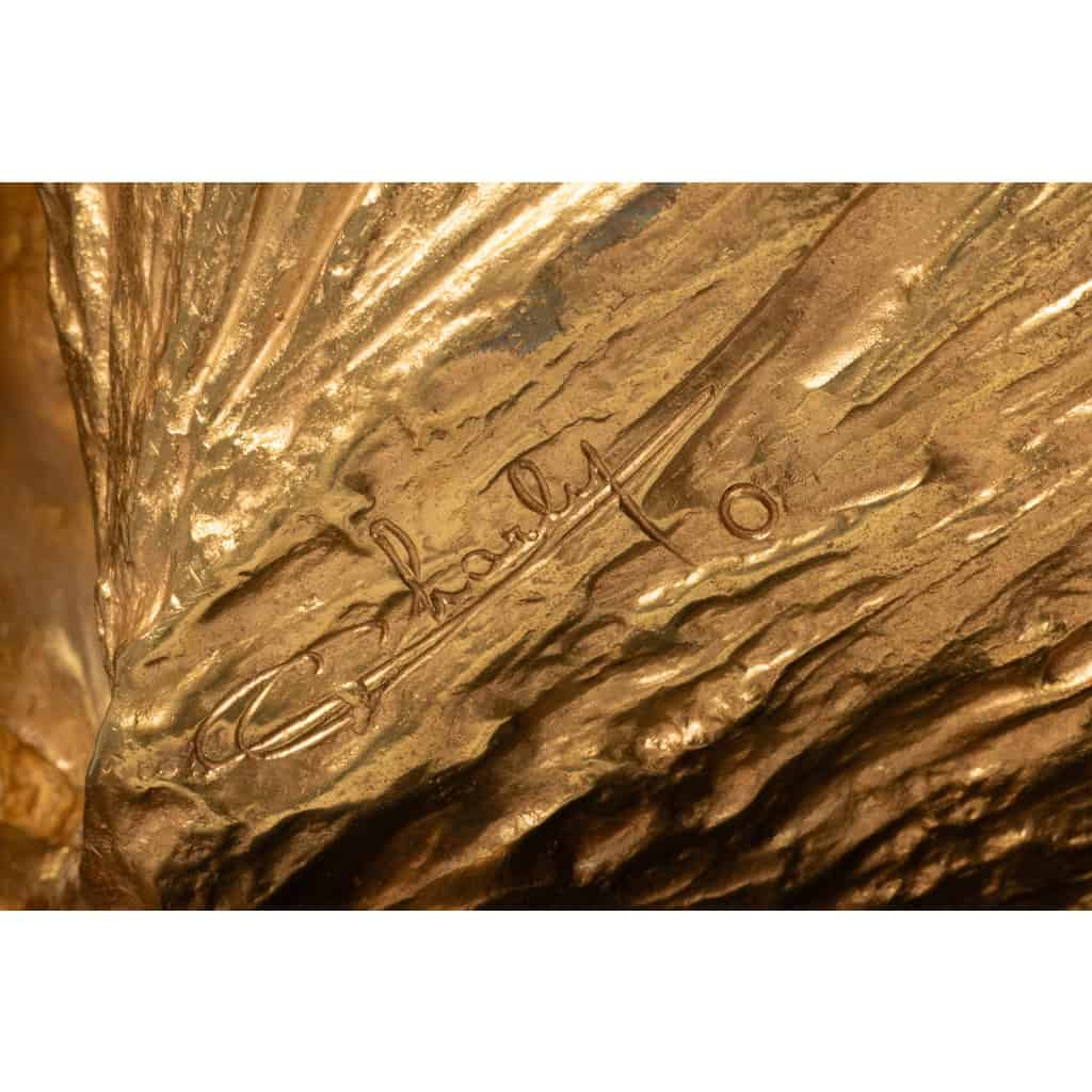 Chrystiane Charles, pour Maison Charles. Lampe en bronze doré. Signée. 10