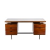 Pierre Guariche, Bureau en acajou et métal laqué, années 1960 13