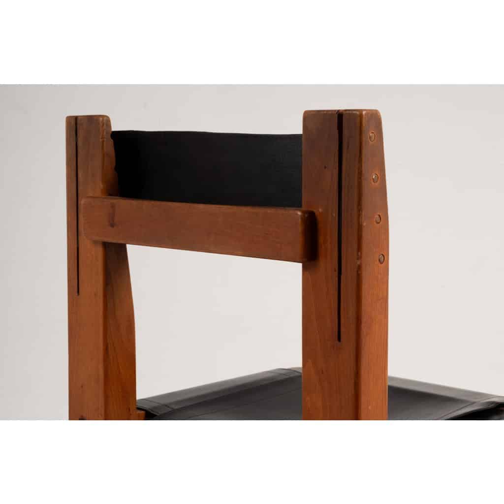 Pierre Chapo. Série de 8 chaises « S11 » en orme et cuir. Années 1960-70 13
