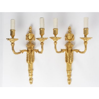 Paire d’appliques de style Louis XVI. XIXème siècle. Paire d’appliques de style Louis XVI. XIXème siècle.