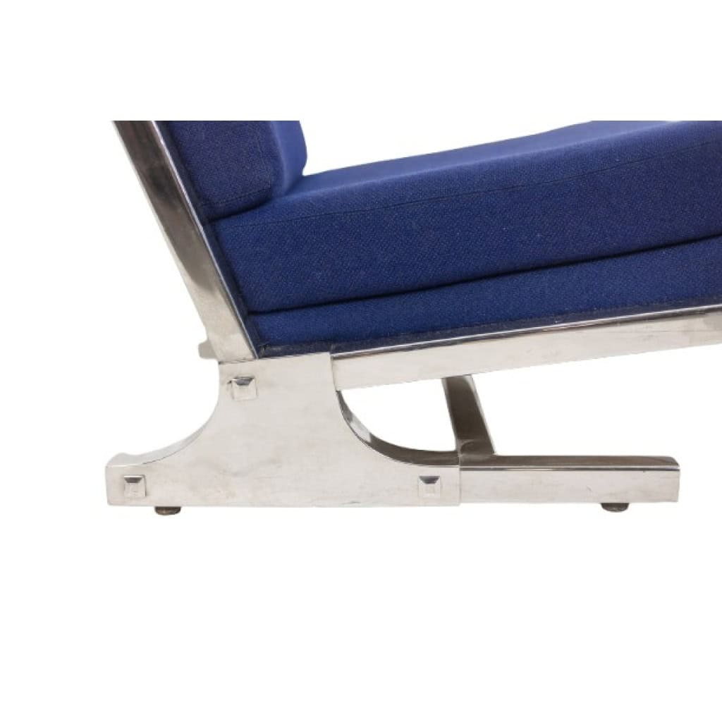 Valérian Rybar Paire de chauffeuses et pouf en acier chromé. Années 70 13 Valérian Rybar Paire de chauffeuses et pouf en acier chromé. Années 70 13