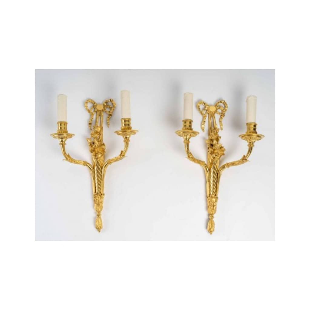 Paire d&rsquo;appliques de style Louis XVI d&rsquo;époque XIXème siècle. 3