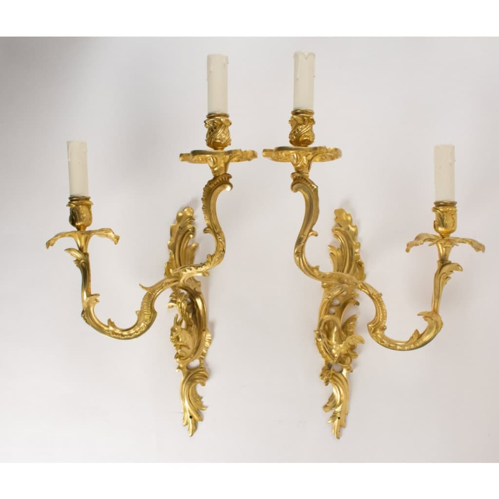 Paire d&rsquo;appliques de style Louis XV. XIXème siècle. 3