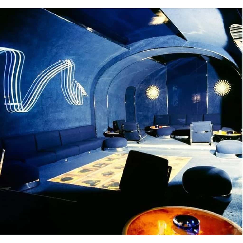 Valérian Rybar Paire de chauffeuses et pouf en acier chromé. Années 70 21 Valérian Rybar Paire de chauffeuses et pouf en acier chromé. Années 70 21