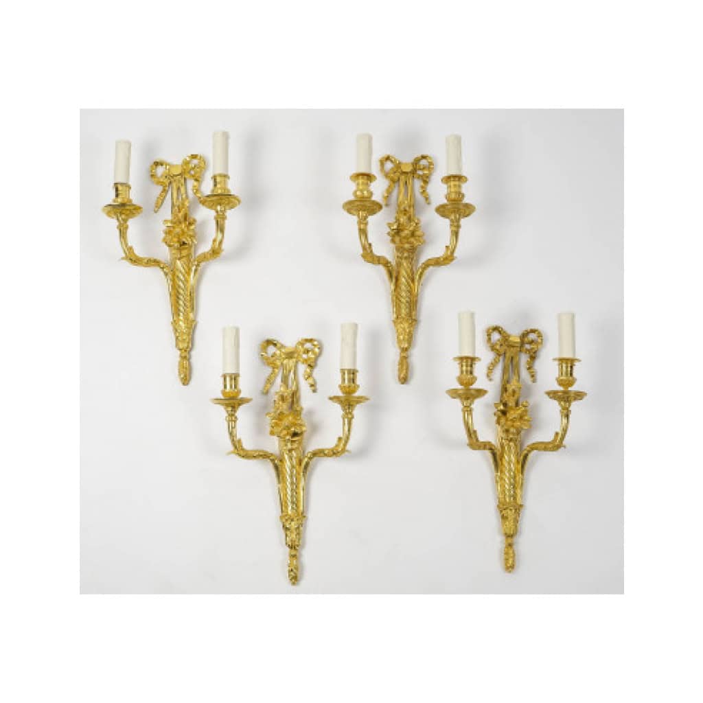 Suite de quatre appliques de style Louis XVI. XIXème siècle. 3