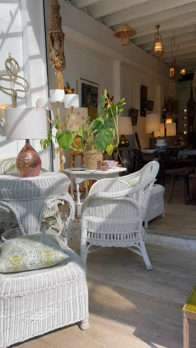 Le printemps pose ses bagages aux puces de Saint-Ouen ! 🌞